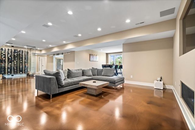10773 Harbor Bay Drive, Fortville, IN 46040
