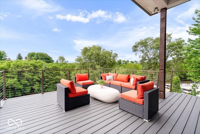 10773 Harbor Bay Drive, Fortville, IN 46040
