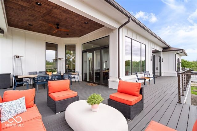 10773 Harbor Bay Drive, Fortville, IN 46040