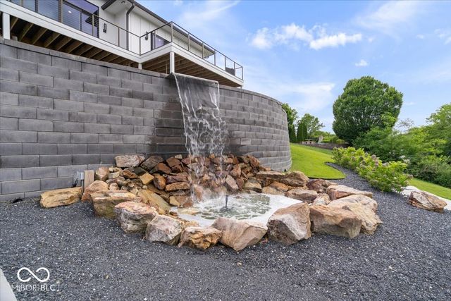 10773 Harbor Bay Drive, Fortville, IN 46040