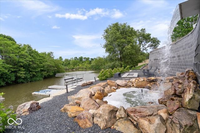 10773 Harbor Bay Drive, Fortville, IN 46040