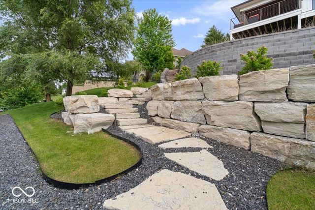 10773 Harbor Bay Drive, Fortville, IN 46040
