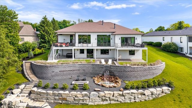 10773 Harbor Bay Drive, Fortville, IN 46040