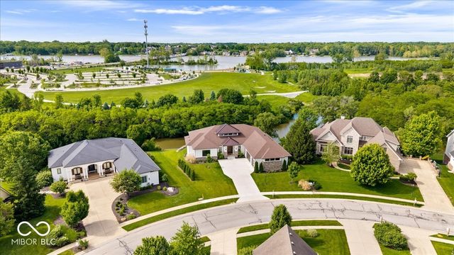 10773 Harbor Bay Drive, Fortville, IN 46040