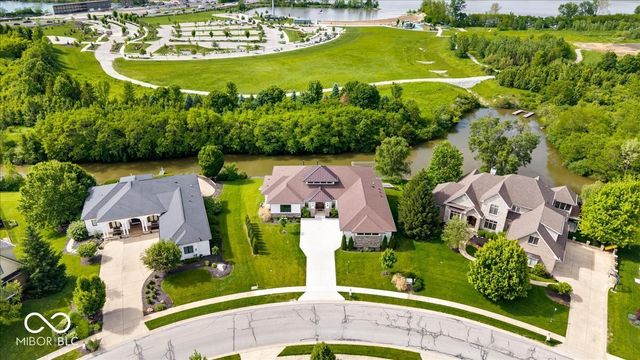 10773 Harbor Bay Drive, Fortville, IN 46040