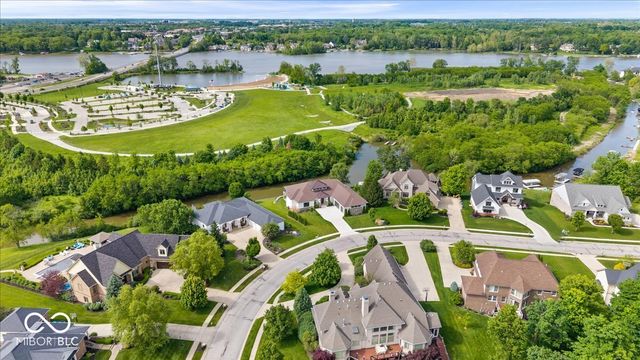 10773 Harbor Bay Drive, Fortville, IN 46040