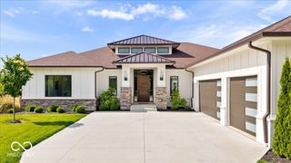 10773 Harbor Bay Drive, Fortville, IN 46040