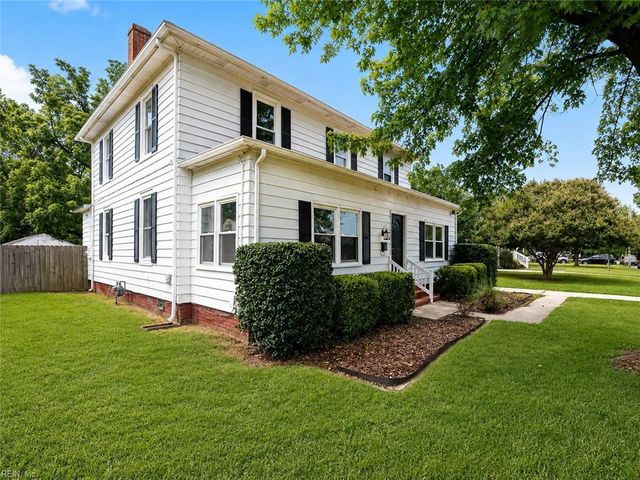 498 Romayne DR, Newport News, VA 23602