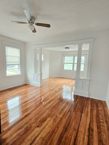 2 Village St 3, Worcester, MA 01604
