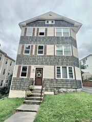 2 Village St 3, Worcester, MA 01604