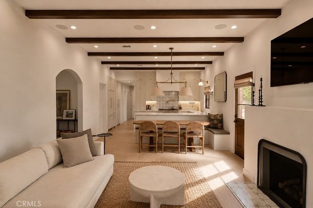 4247 7th Avenue, Los Angeles, CA 90008