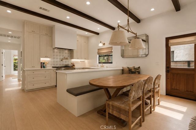 4247 7th Avenue, Los Angeles, CA 90008