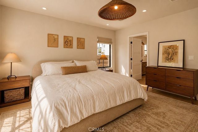 4247 7th Avenue, Los Angeles, CA 90008