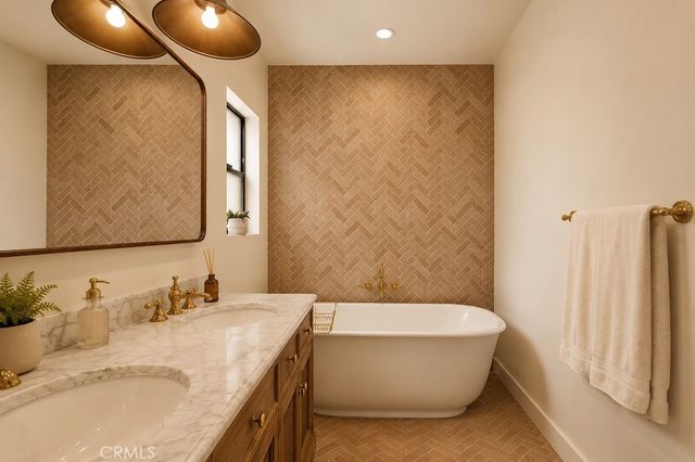 4247 7th Avenue, Los Angeles, CA 90008