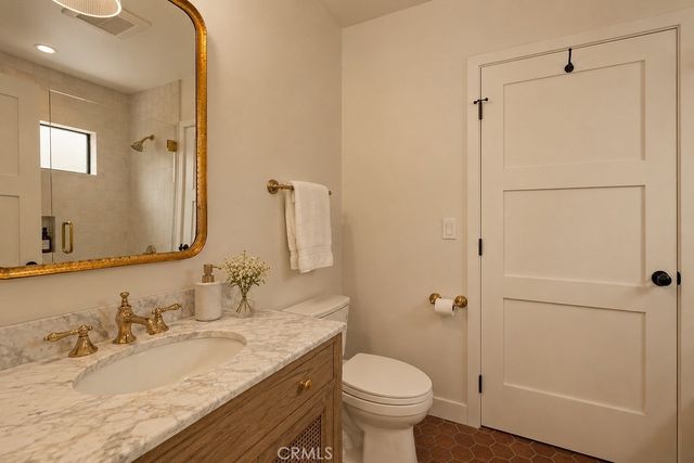 4247 7th Avenue, Los Angeles, CA 90008