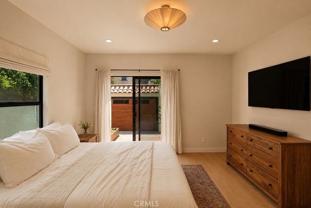 4247 7th Avenue, Los Angeles, CA 90008