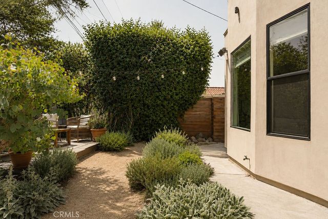 4247 7th Avenue, Los Angeles, CA 90008