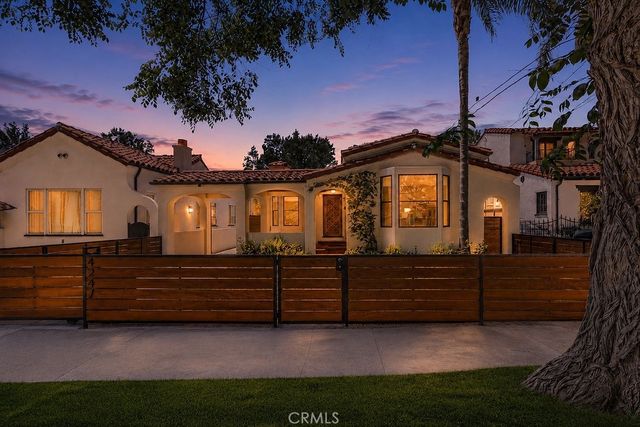 4247 7th Avenue, Los Angeles, CA 90008