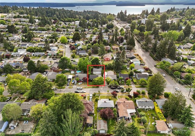 9219 30th Avenue SW, Seattle, WA 98126