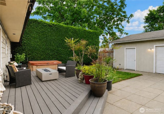 9219 30th Avenue SW, Seattle, WA 98126