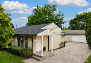 9219 30th Avenue SW, Seattle, WA 98126