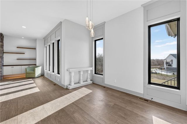 2704 NE Amanda Lane, Blue Springs, MO 64029