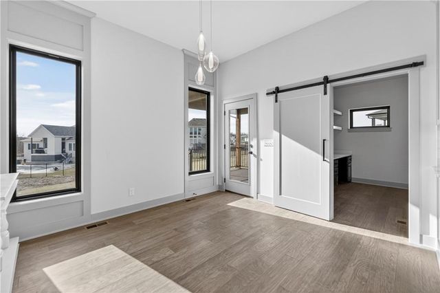 2704 NE Amanda Lane, Blue Springs, MO 64029