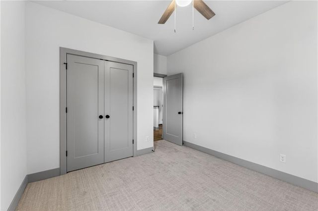 2704 NE Amanda Lane, Blue Springs, MO 64029