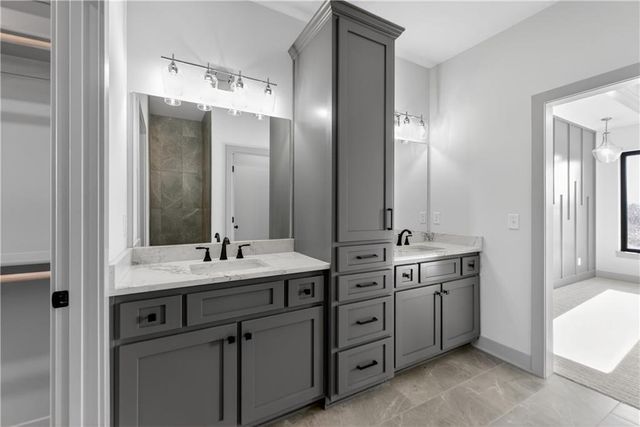 2704 NE Amanda Lane, Blue Springs, MO 64029