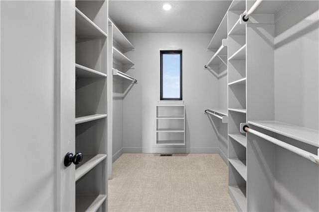 2704 NE Amanda Lane, Blue Springs, MO 64029