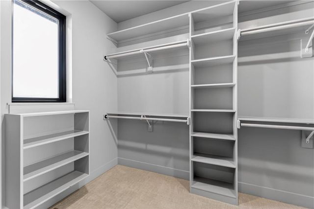 2704 NE Amanda Lane, Blue Springs, MO 64029