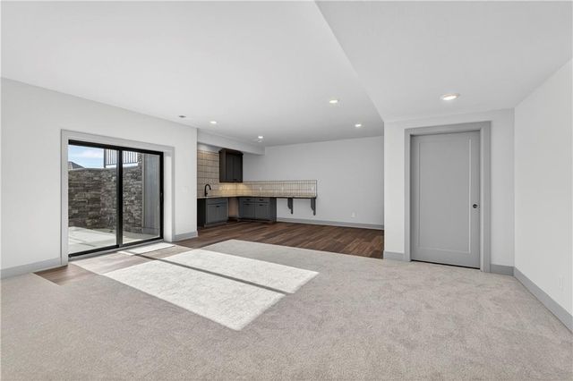 2704 NE Amanda Lane, Blue Springs, MO 64029