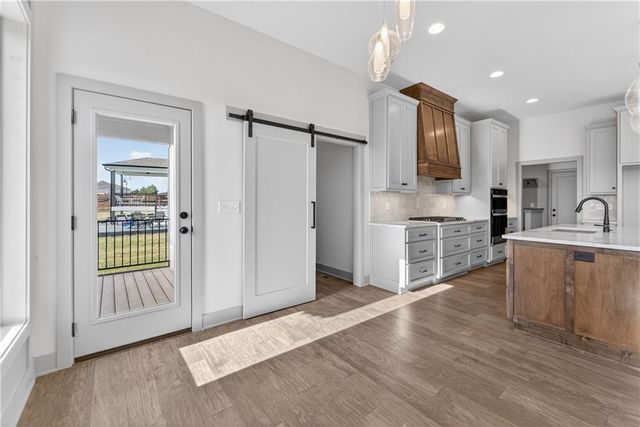 2704 NE Amanda Lane, Blue Springs, MO 64029