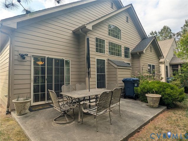 5375 Villa Green Ct, Providence Forge, VA 23140