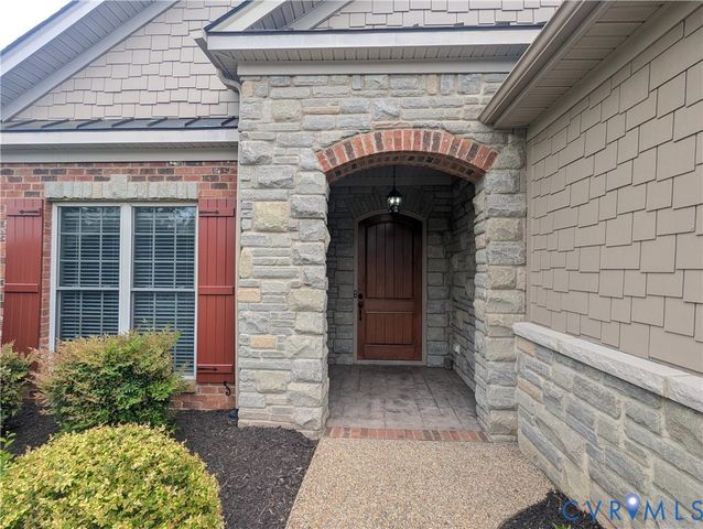 5375 Villa Green Ct, Providence Forge, VA 23140