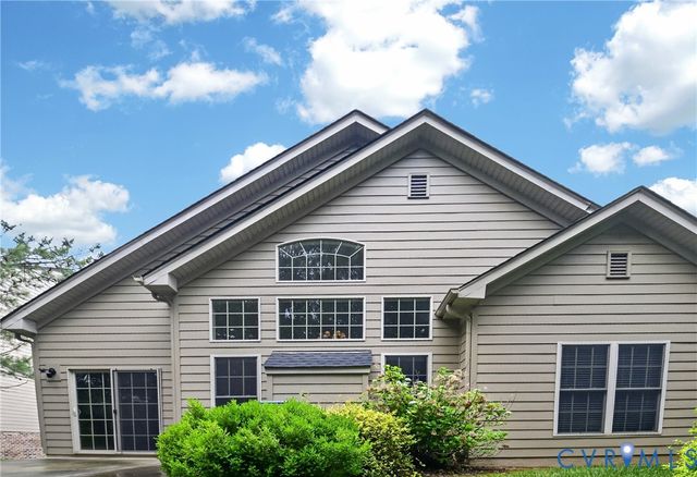 5375 Villa Green Ct, Providence Forge, VA 23140