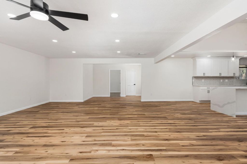 Image 10 of property listing at 32157 Navajo, Coarsegold, CA 93614