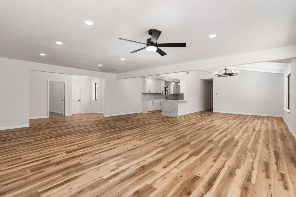 Image 11 of property listing at 32157 Navajo, Coarsegold, CA 93614