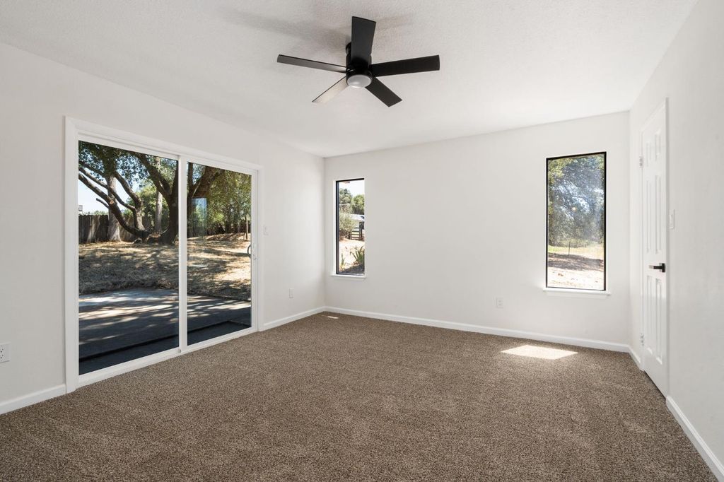 Image 23 of property listing at 32157 Navajo, Coarsegold, CA 93614