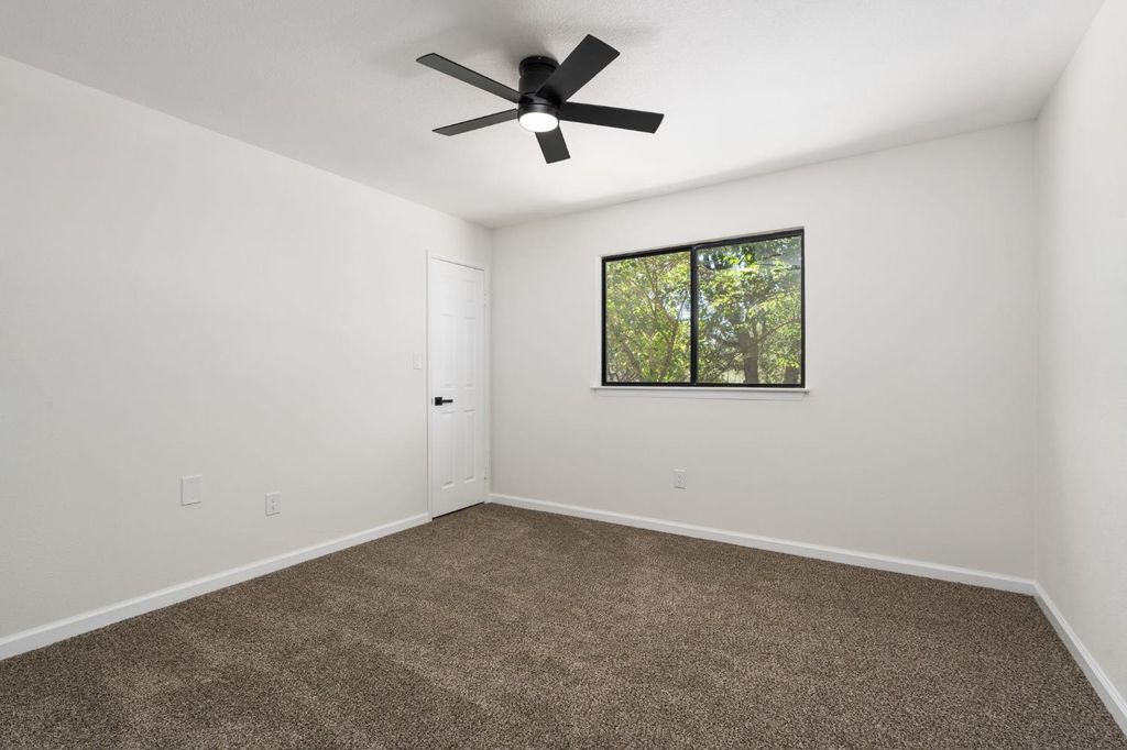 Image 28 of property listing at 32157 Navajo, Coarsegold, CA 93614