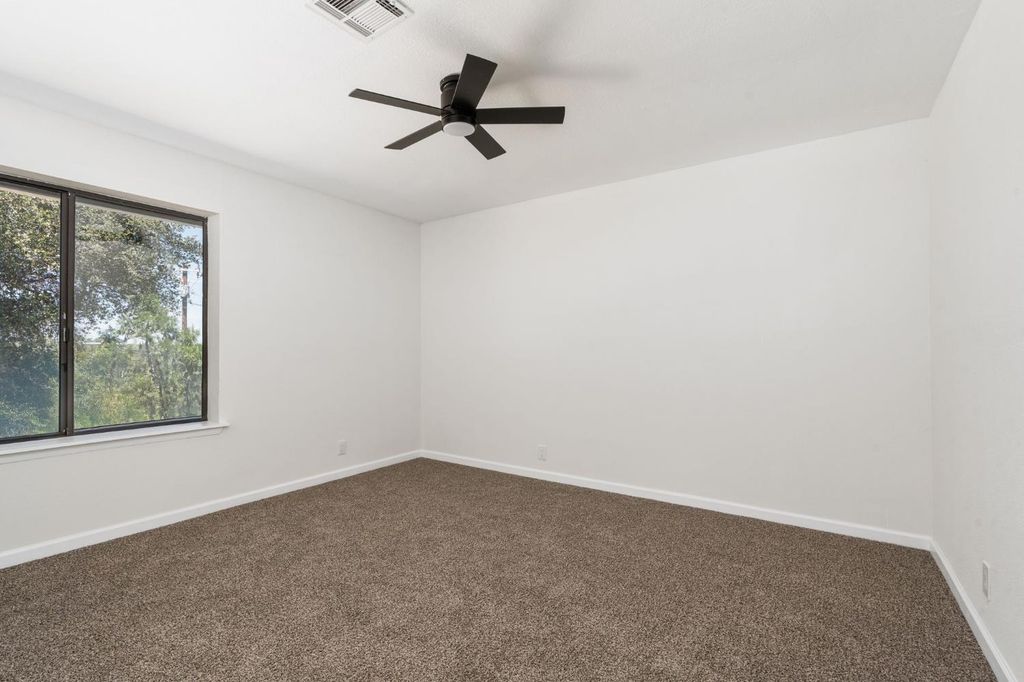 Image 32 of property listing at 32157 Navajo, Coarsegold, CA 93614