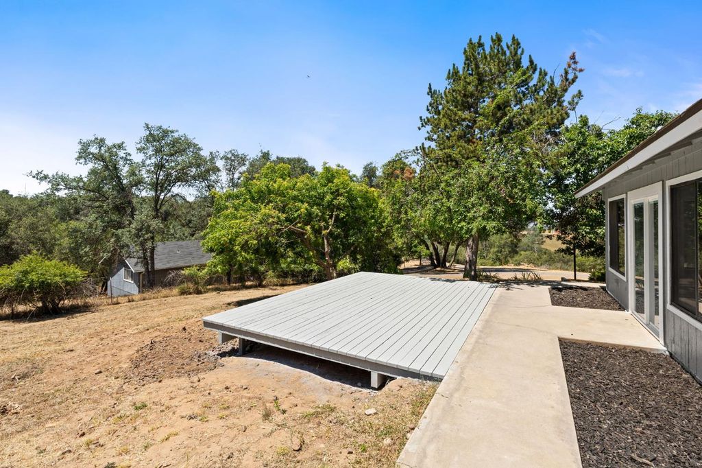 Image 35 of property listing at 32157 Navajo, Coarsegold, CA 93614