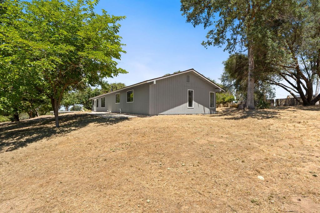 Image 38 of property listing at 32157 Navajo, Coarsegold, CA 93614