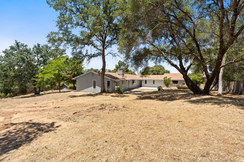 Image 39 of property listing at 32157 Navajo, Coarsegold, CA 93614