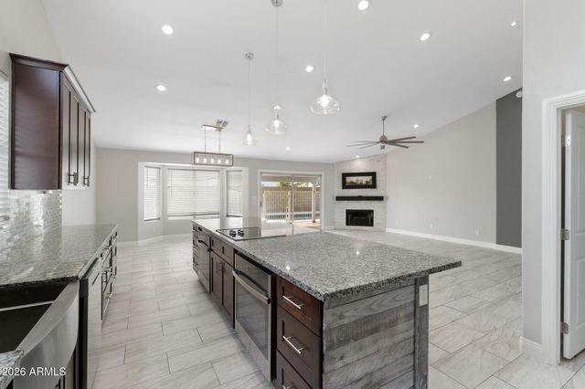 5403 E FARMDALE Avenue, Mesa, AZ 85206