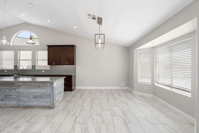 5403 E FARMDALE Avenue, Mesa, AZ 85206