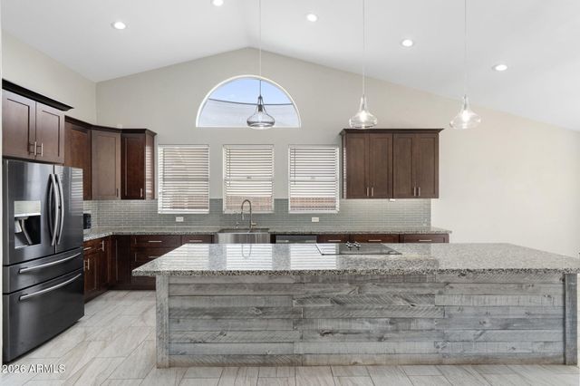 5403 E FARMDALE Avenue, Mesa, AZ 85206