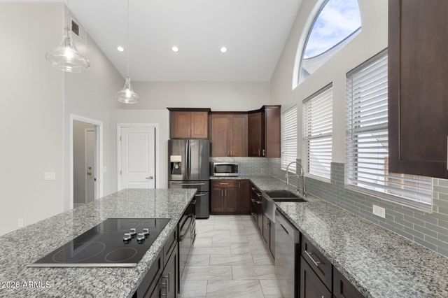 5403 E FARMDALE Avenue, Mesa, AZ 85206