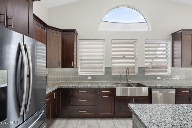 5403 E FARMDALE Avenue, Mesa, AZ 85206