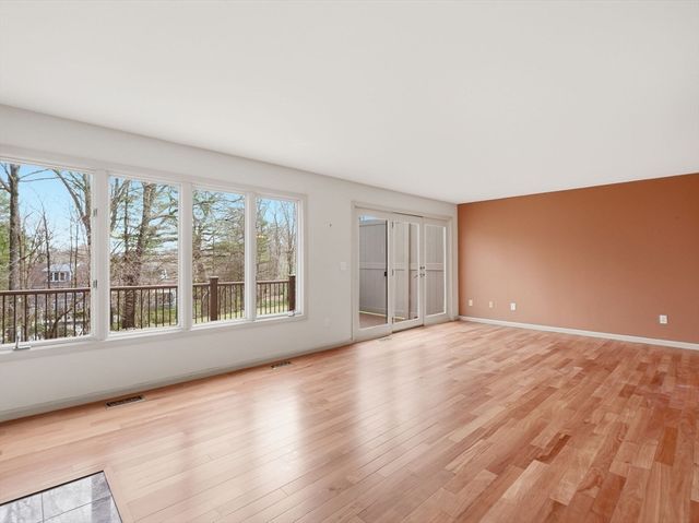 770 Salisbury St 424, Worcester, MA 01609